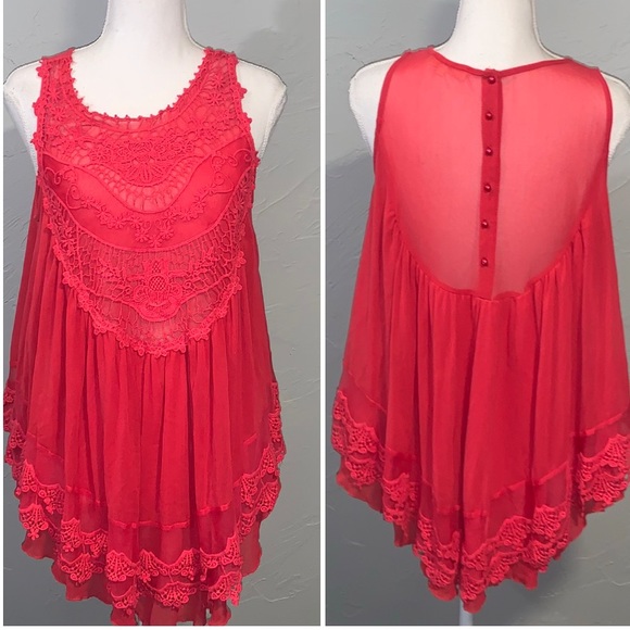 Altar'd State Tops - Altar’d State Flowy Sleeveless Lace Blouse - Size Medium